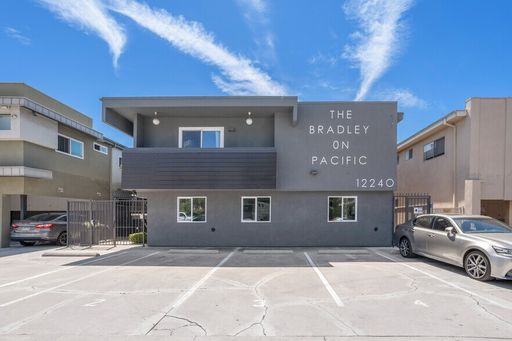 The Bradley on Pacific | RENOVATED STUDIO – photo 1