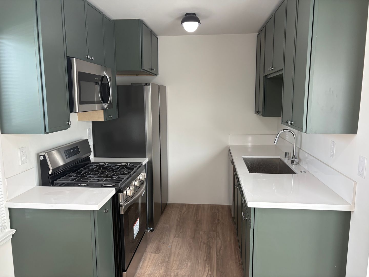 Los Angeles Apartment: 3414 Overland Ave