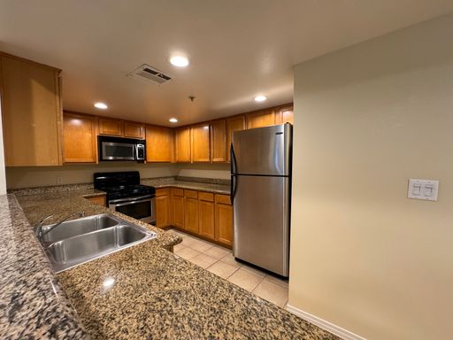 Huge Private Terrace | 2BD/2BA | In-Unit Laundry | Studio City – photo 1