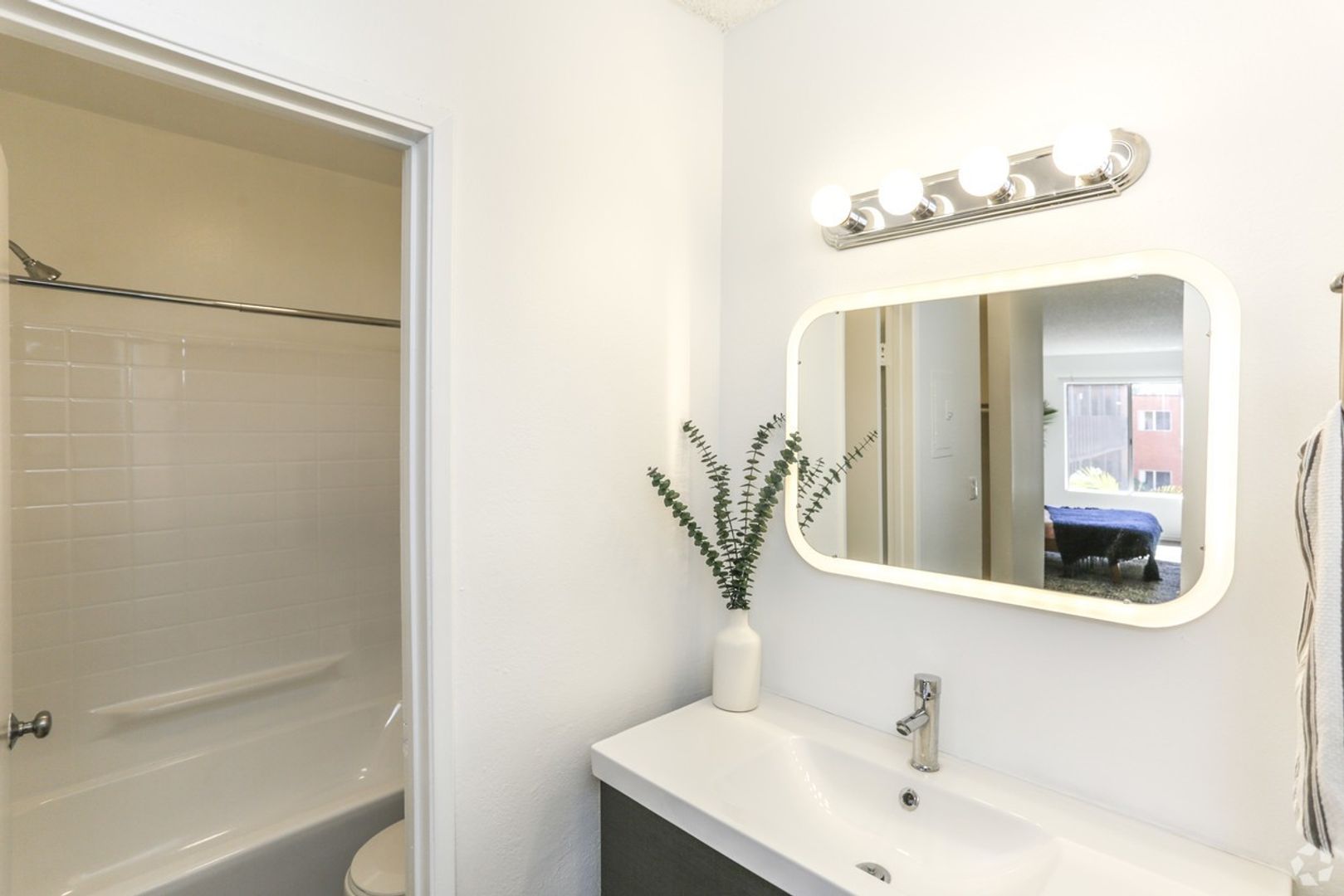 2901 S Sepulveda Blvd , Apt 155, Los Angeles, CA 90064