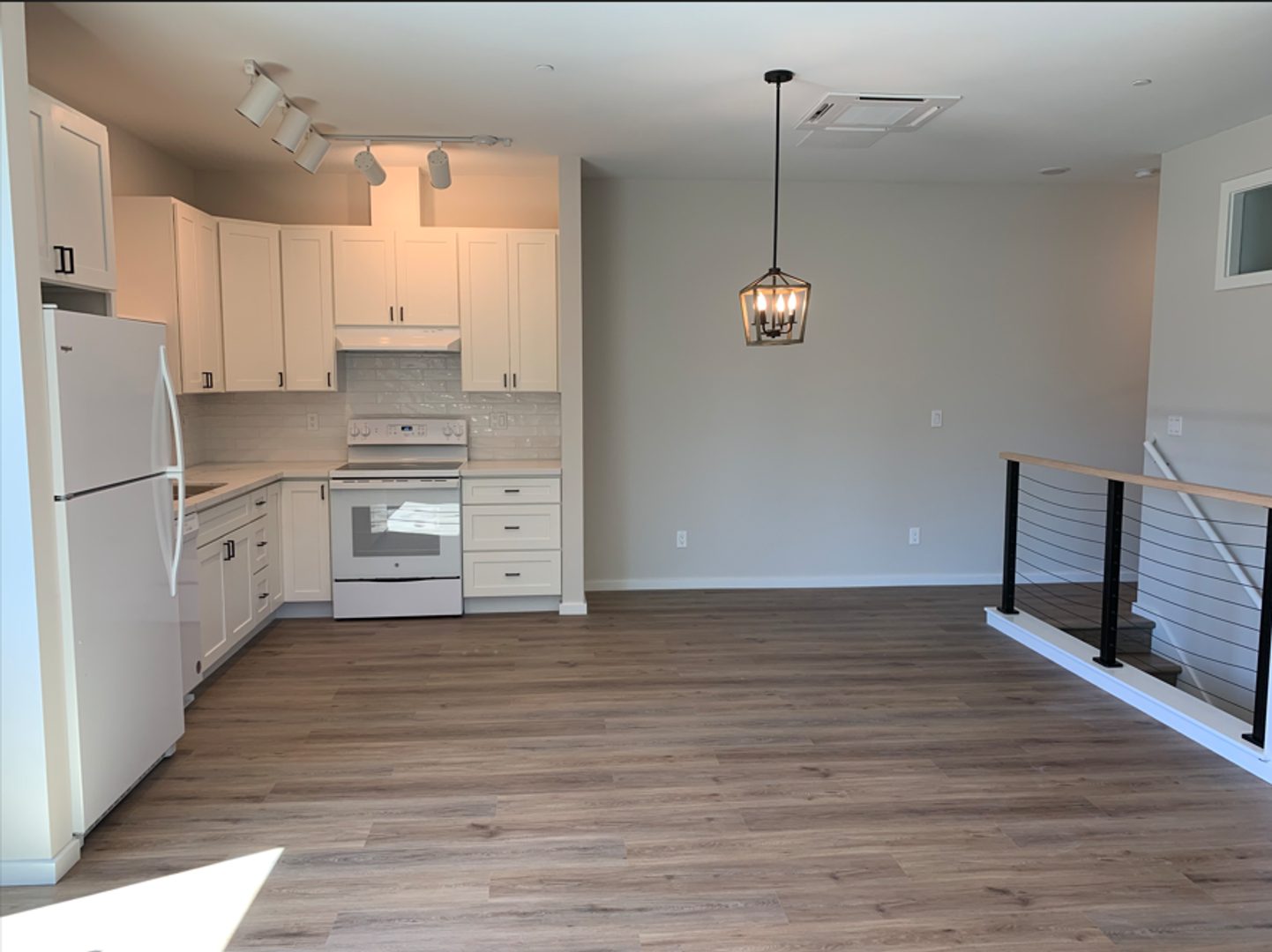 Burien Townhome: 809 SW 156th St