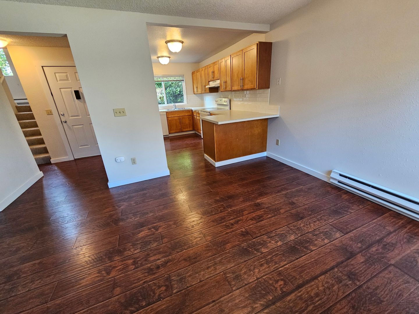 Burien Townhome: 800 SW 156th St