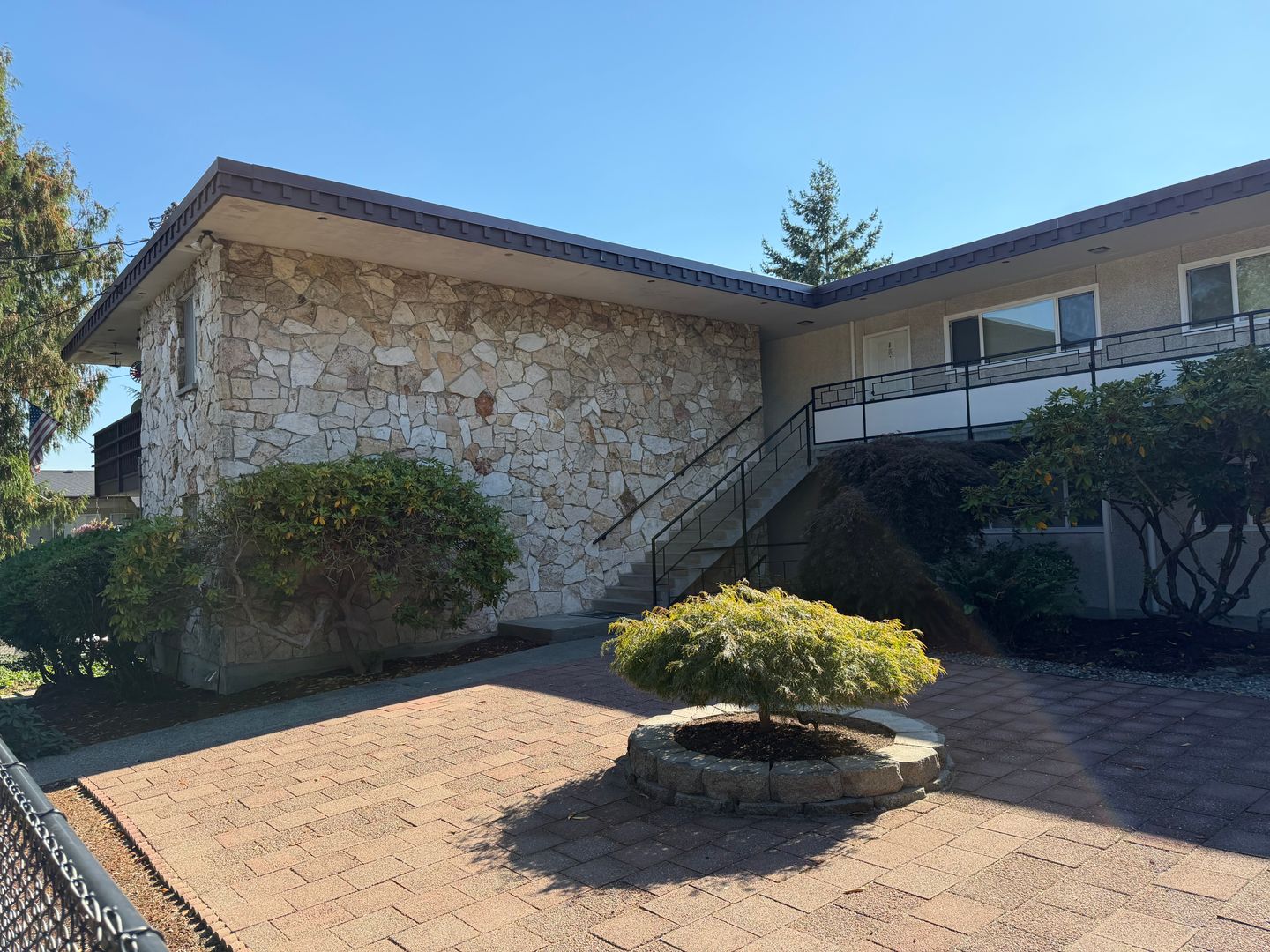 Burien Apartment: 443 SW 154th St.