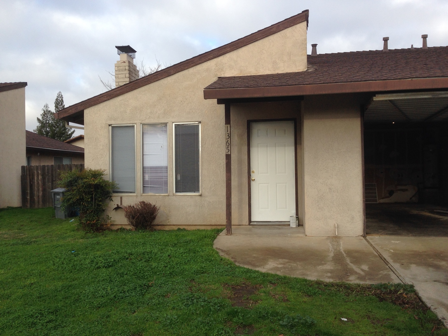 Marysville Apartment: 1365/1367 Hobart Dr