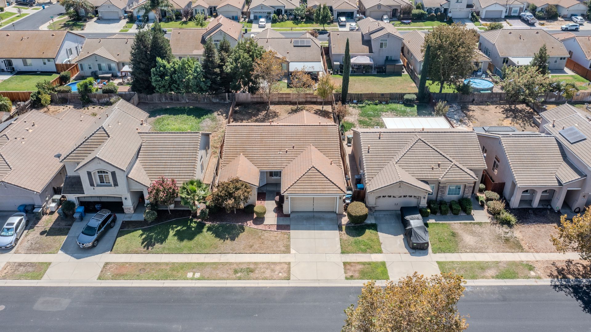 Plumas Lake House: 1374 Bamboo St