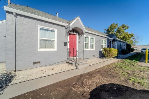 One-Bedroom Near Ellis Lake