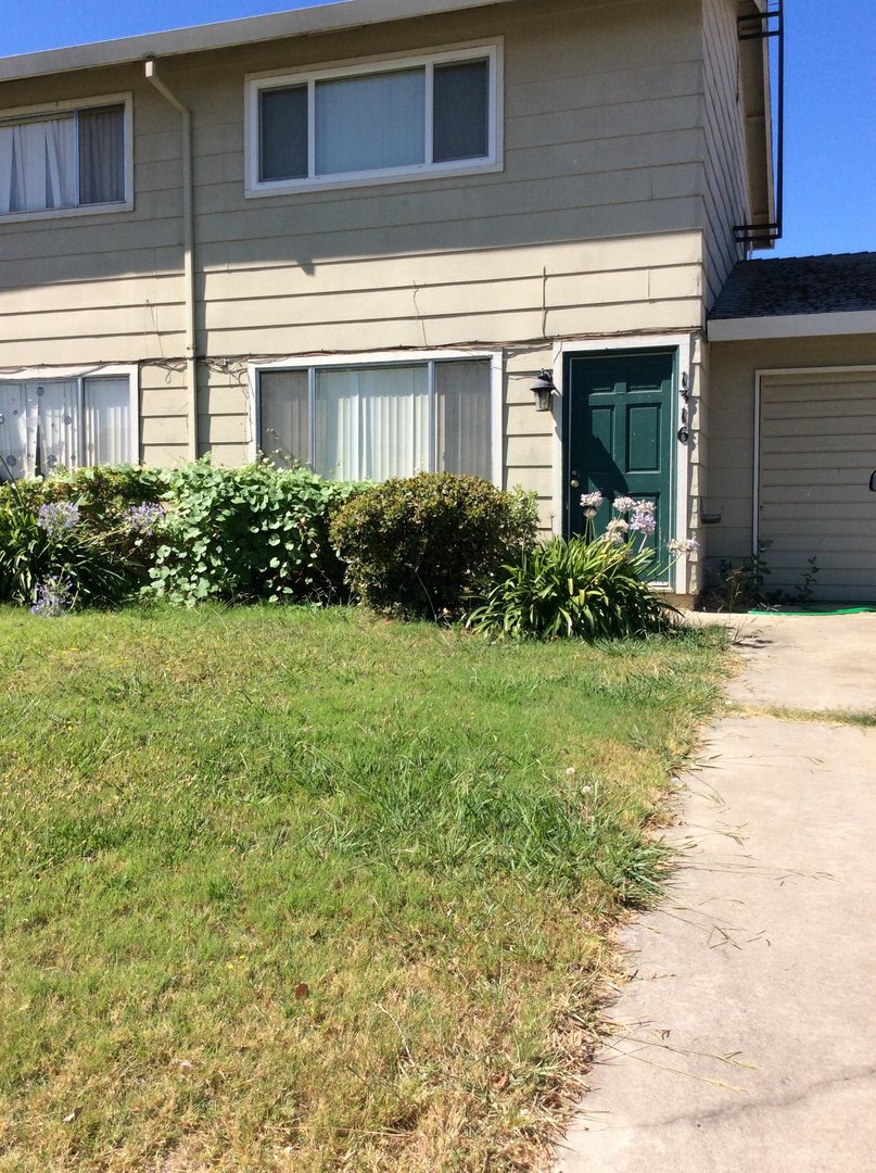Marysville Apartment: 1316/1318 Val Dr