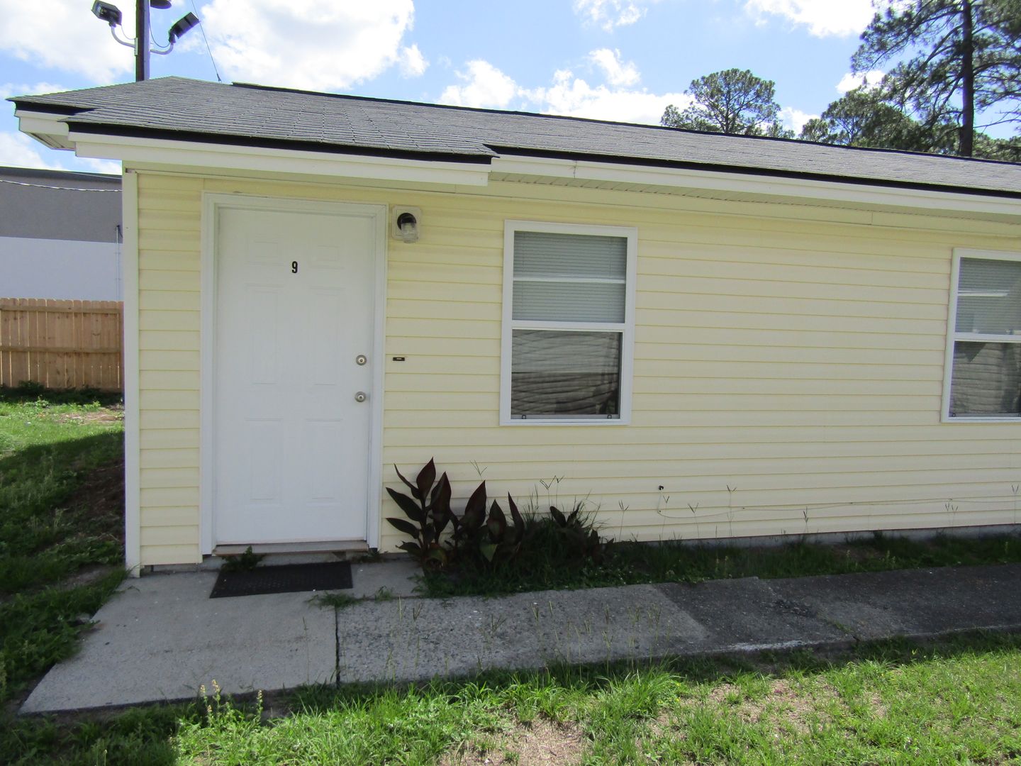 Hinesville Apartment: 758 Sharon Street
