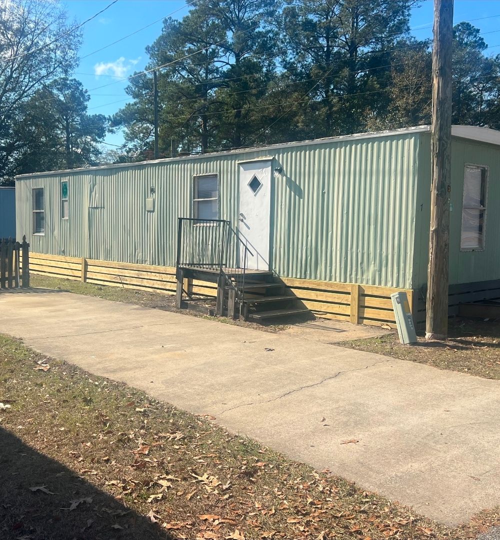 Hinesville Apartment: 1219 West Oglethorpe Hwy