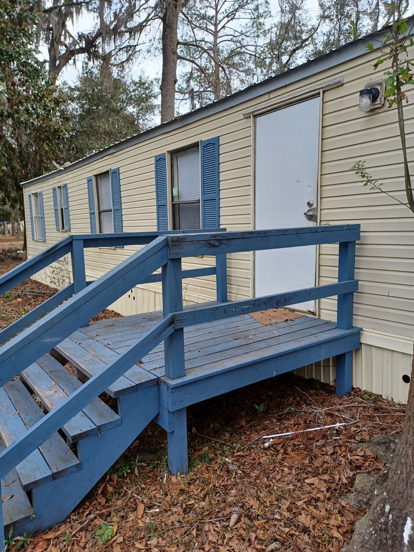 Walthourville Apartment: 564 Talmadge Road