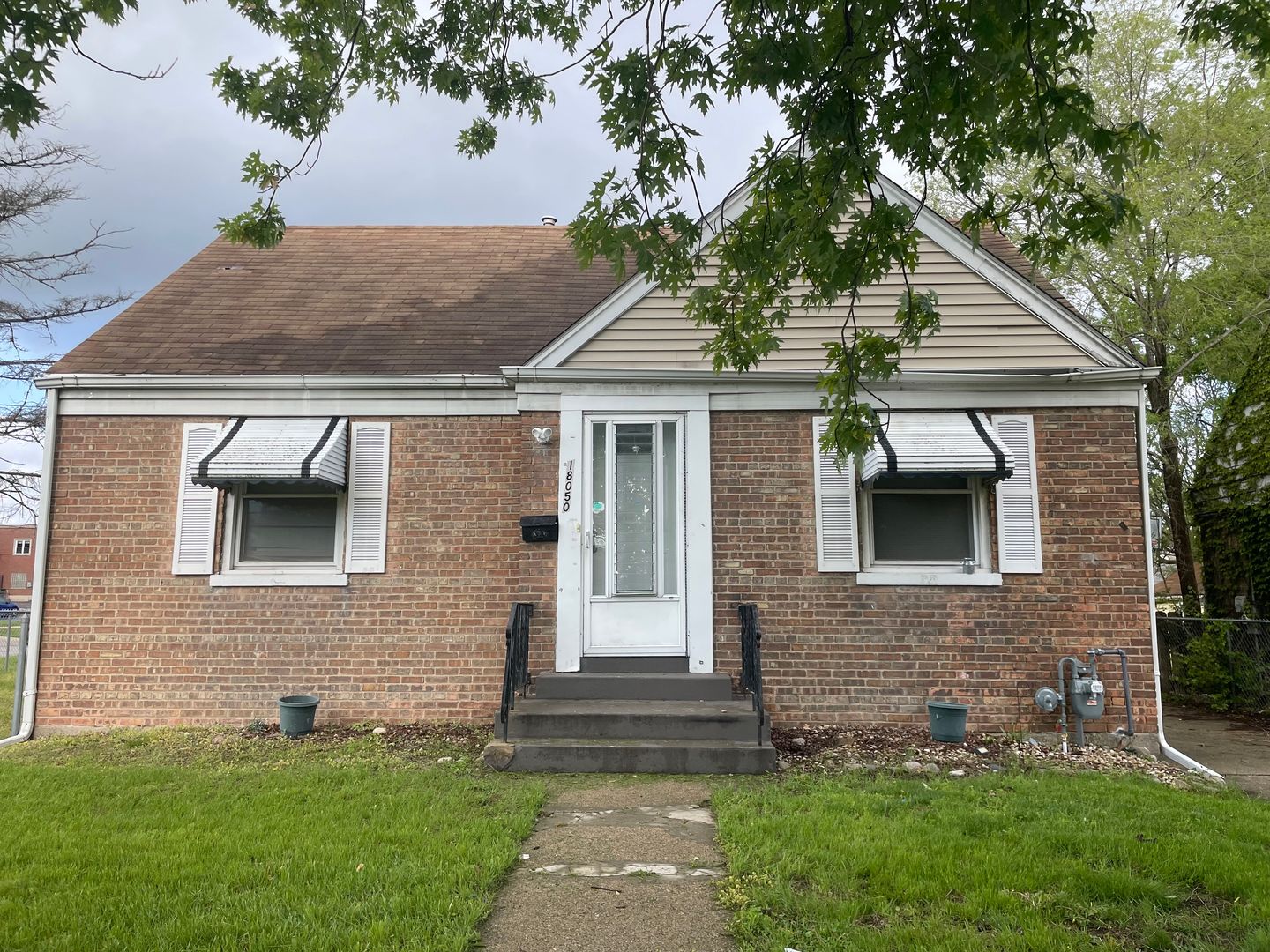 Lansing House: 18050 School St.