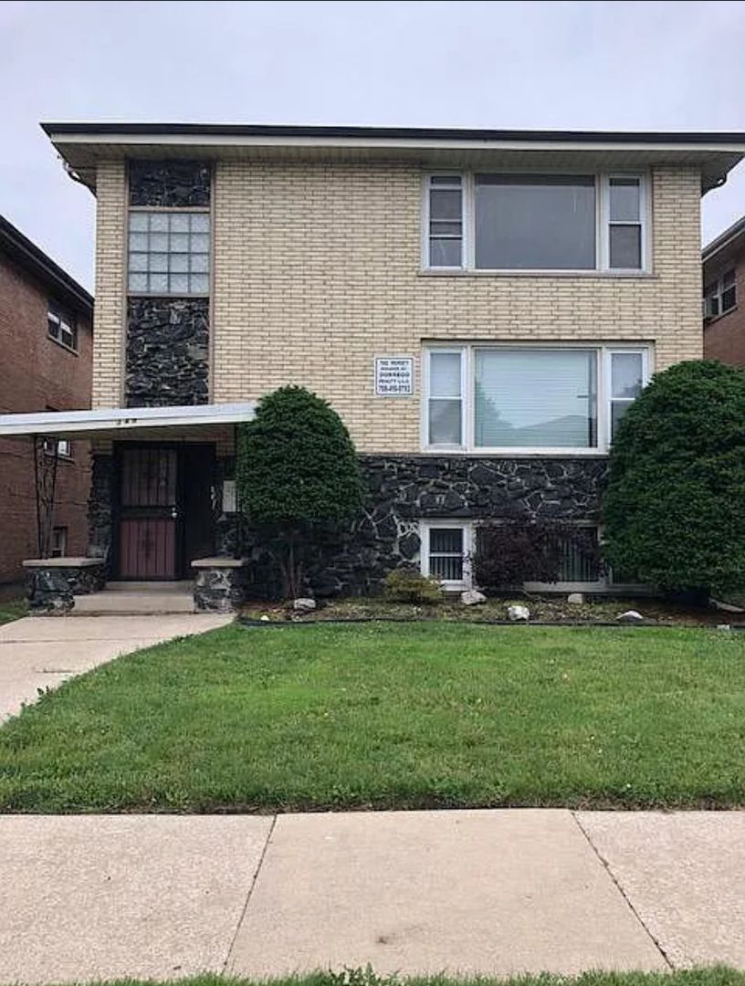 Calumet City Apartment: 344 Yates Ave.