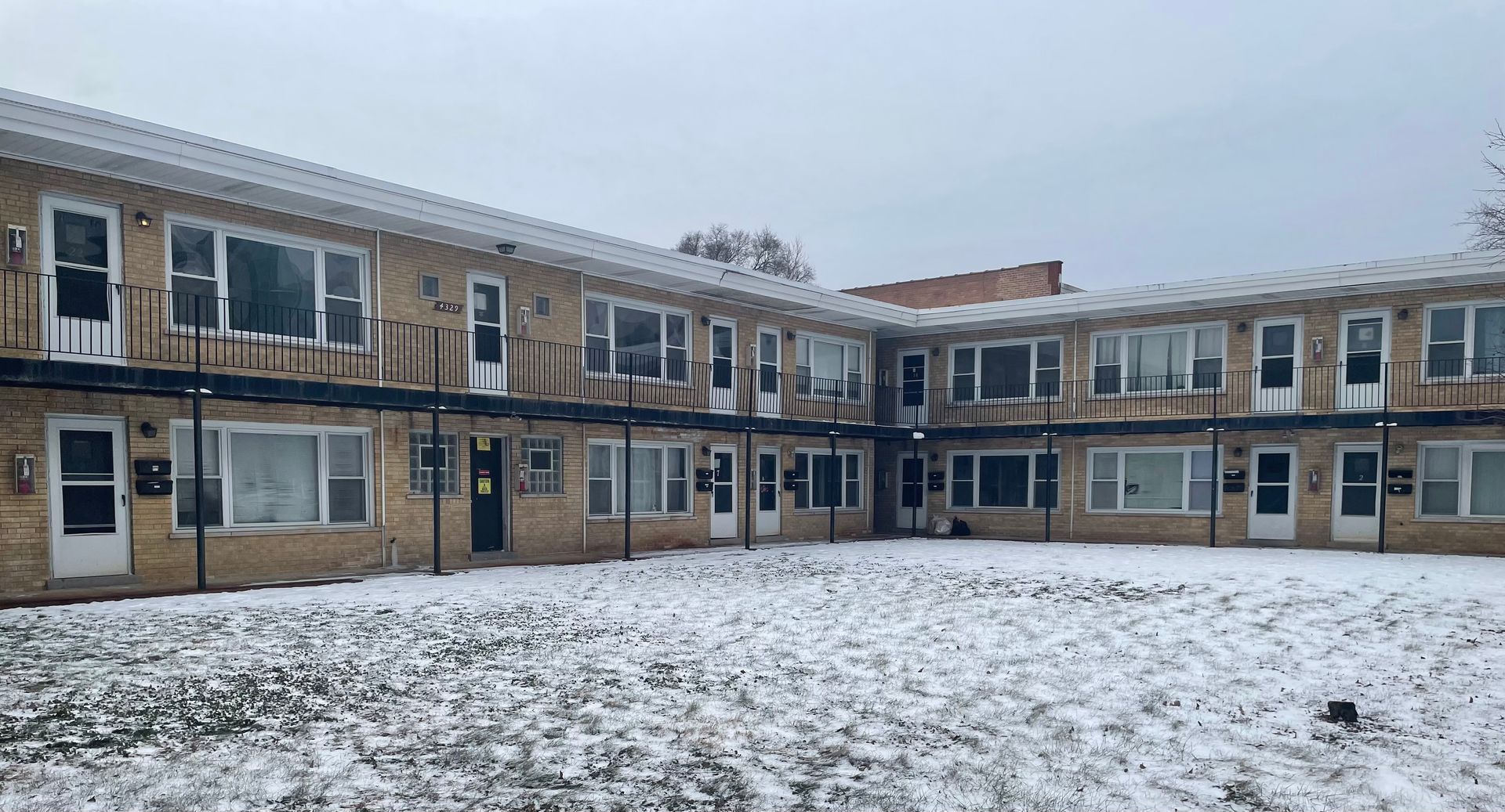 Oak Lawn Apartment: 4329 W. 95th St.