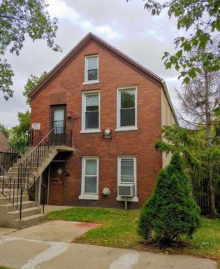 2 Bedroom unit available in Chicago's East Side – photo 1