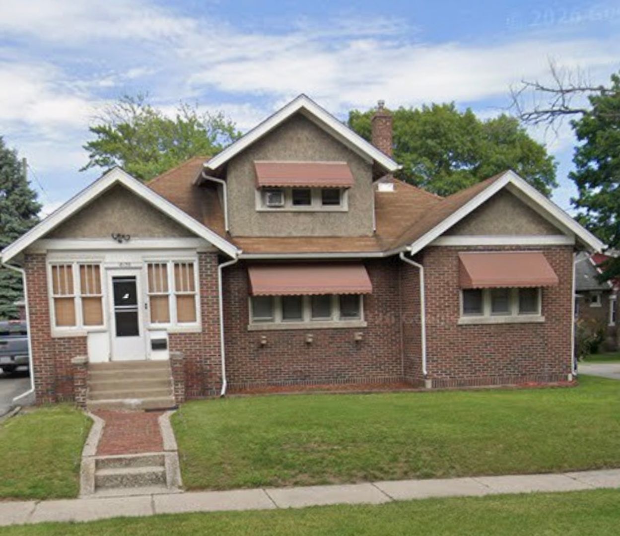 Lansing House: 18139 Oakwood Ave.