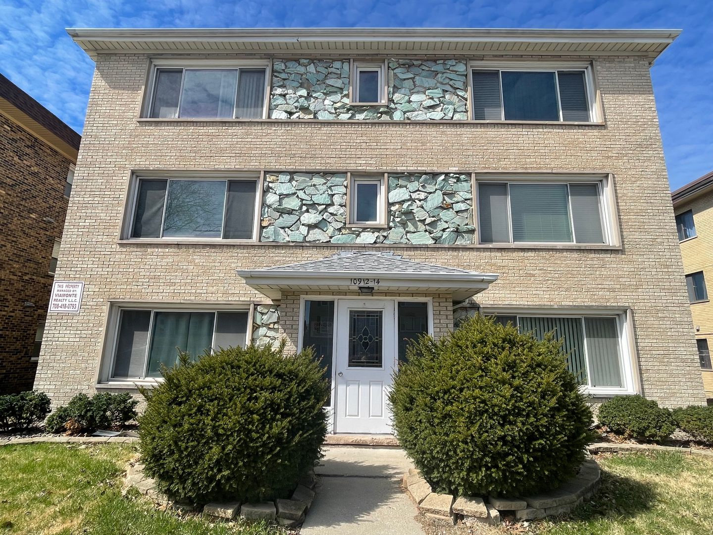 Oak Lawn Apartment: 10912-14 Keating Ave.