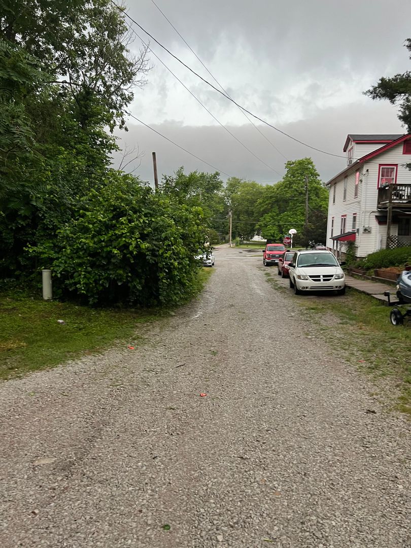 Excelsior Springs Apartment: 514 Benton Ave