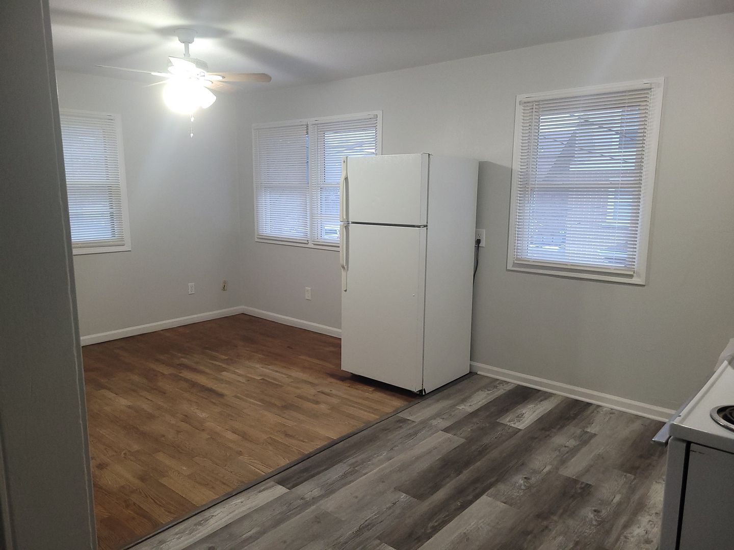Excelsior Springs Apartment: 103 Saratoga Ave