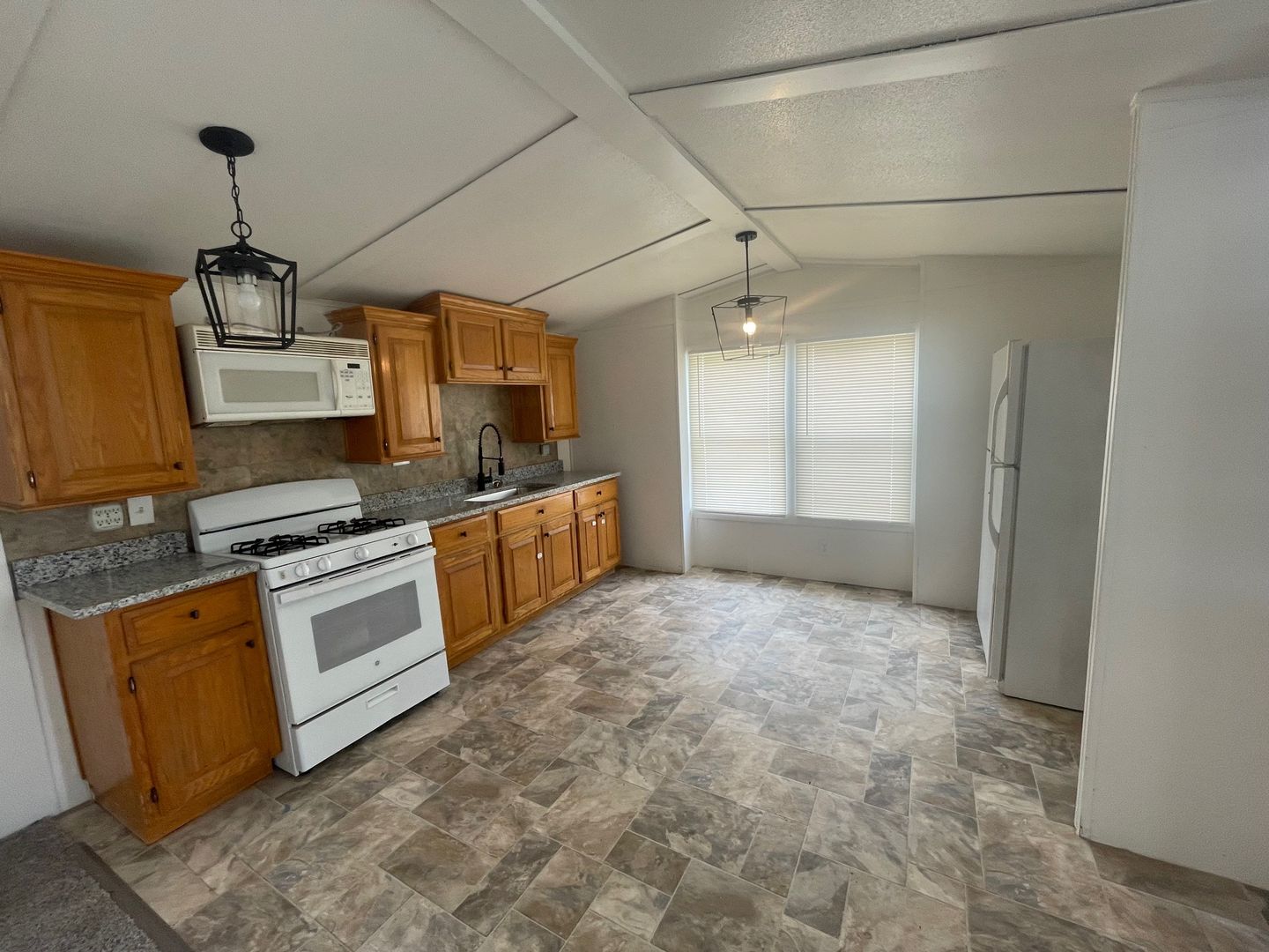 Greenwood Apartment: 503 East Main Street