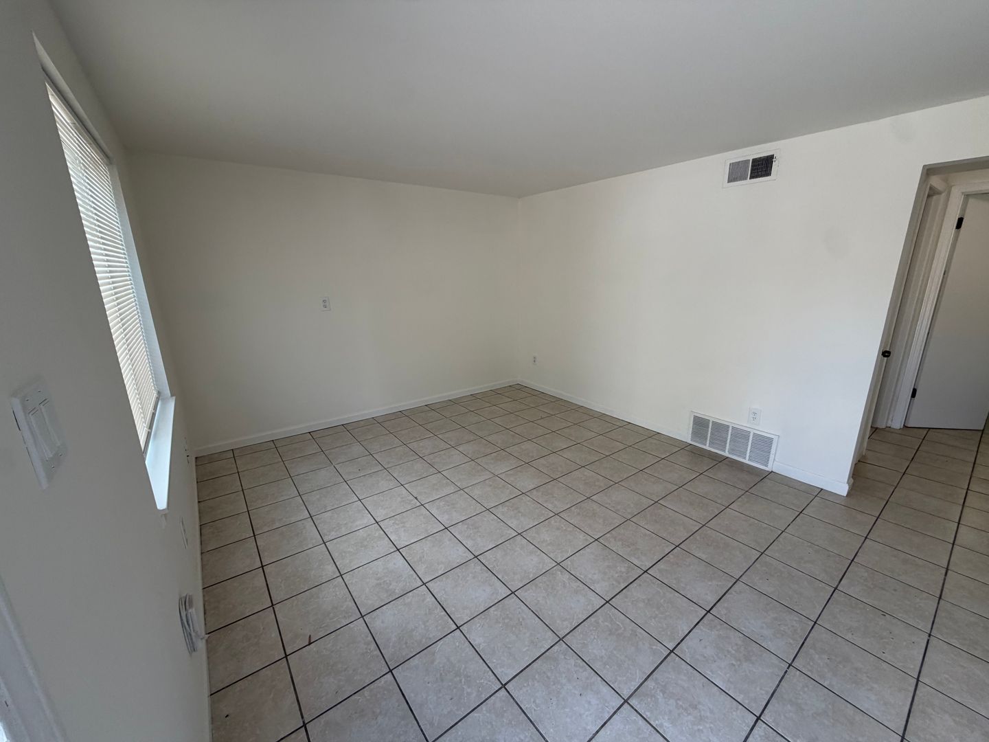 5701 N Northwood Road 2 of 12