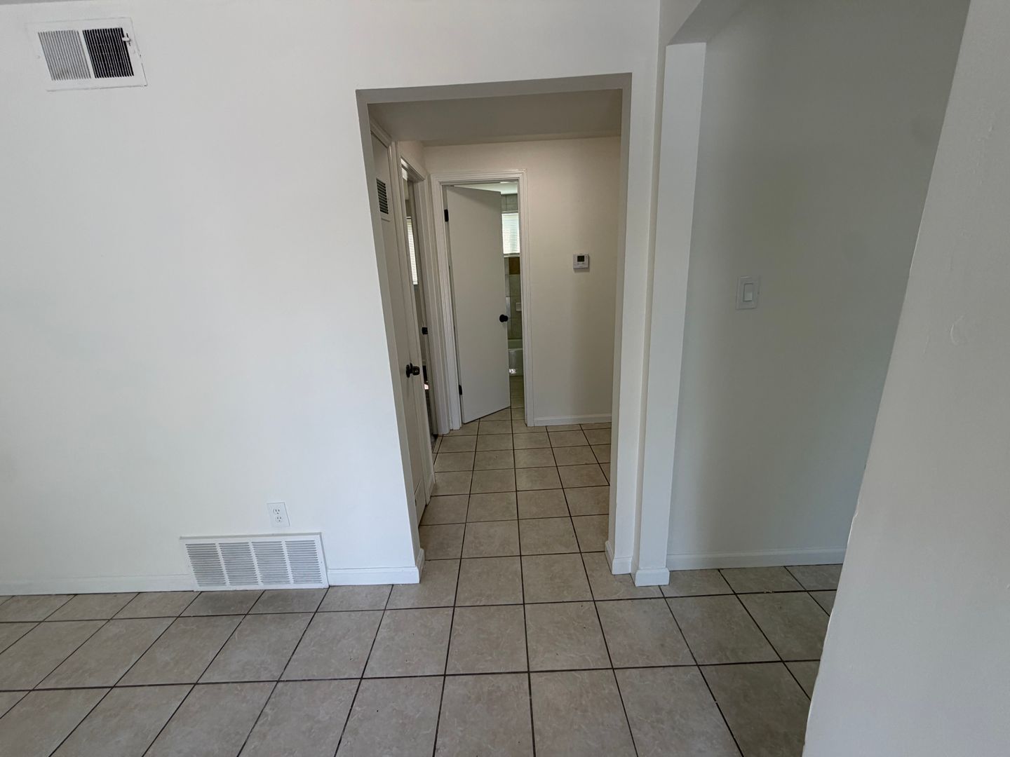 5701 N Northwood Road 5 of 12