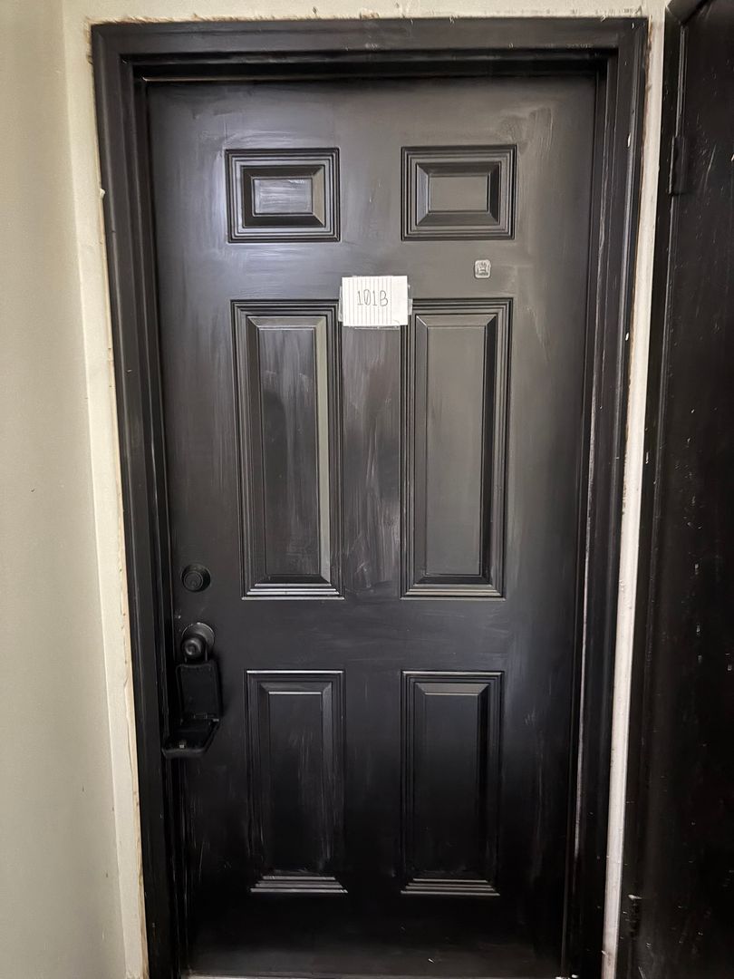 Leavenworth Apartment: 2101 Ottawa Street