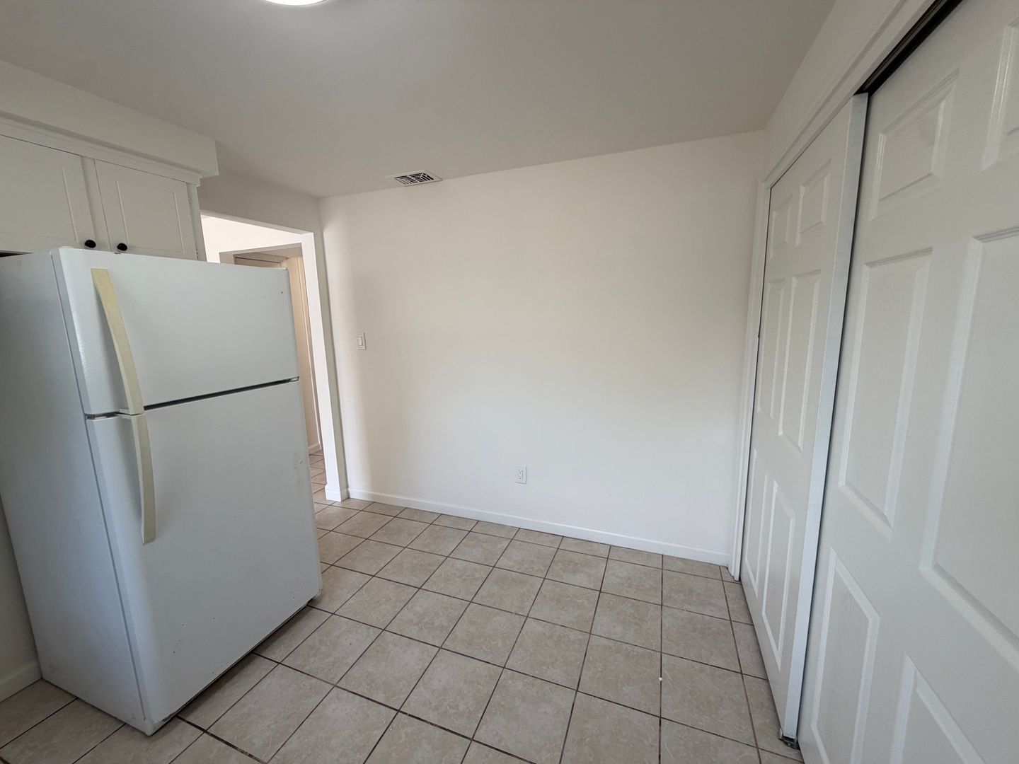 5701 N Northwood Road 8 of 12