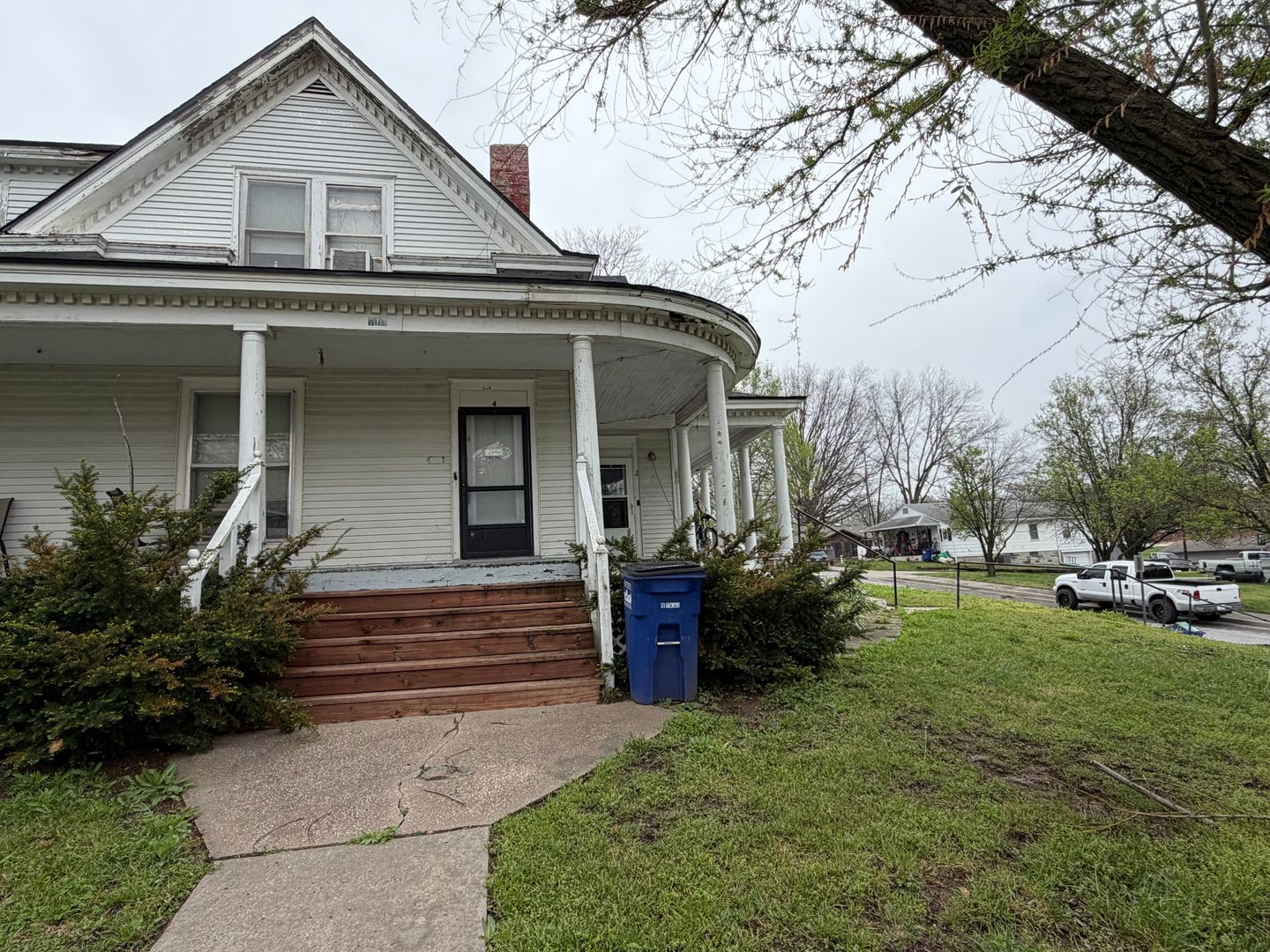 Platte City Apartment: 713 2nd Street