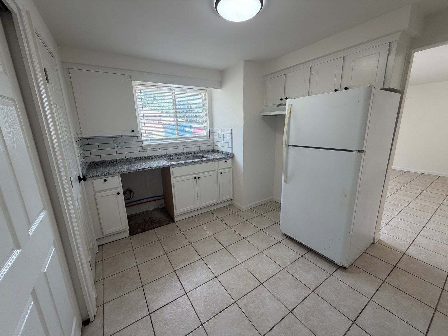 5701 N Northwood Road 7 of 12