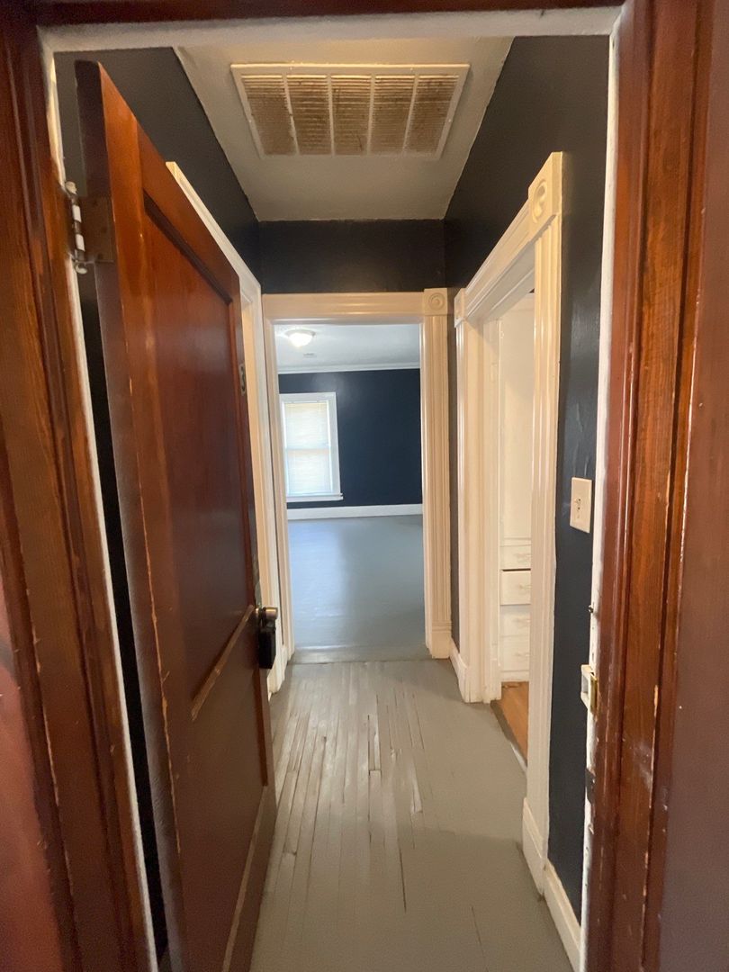 318 North 17th Street 2 of 12