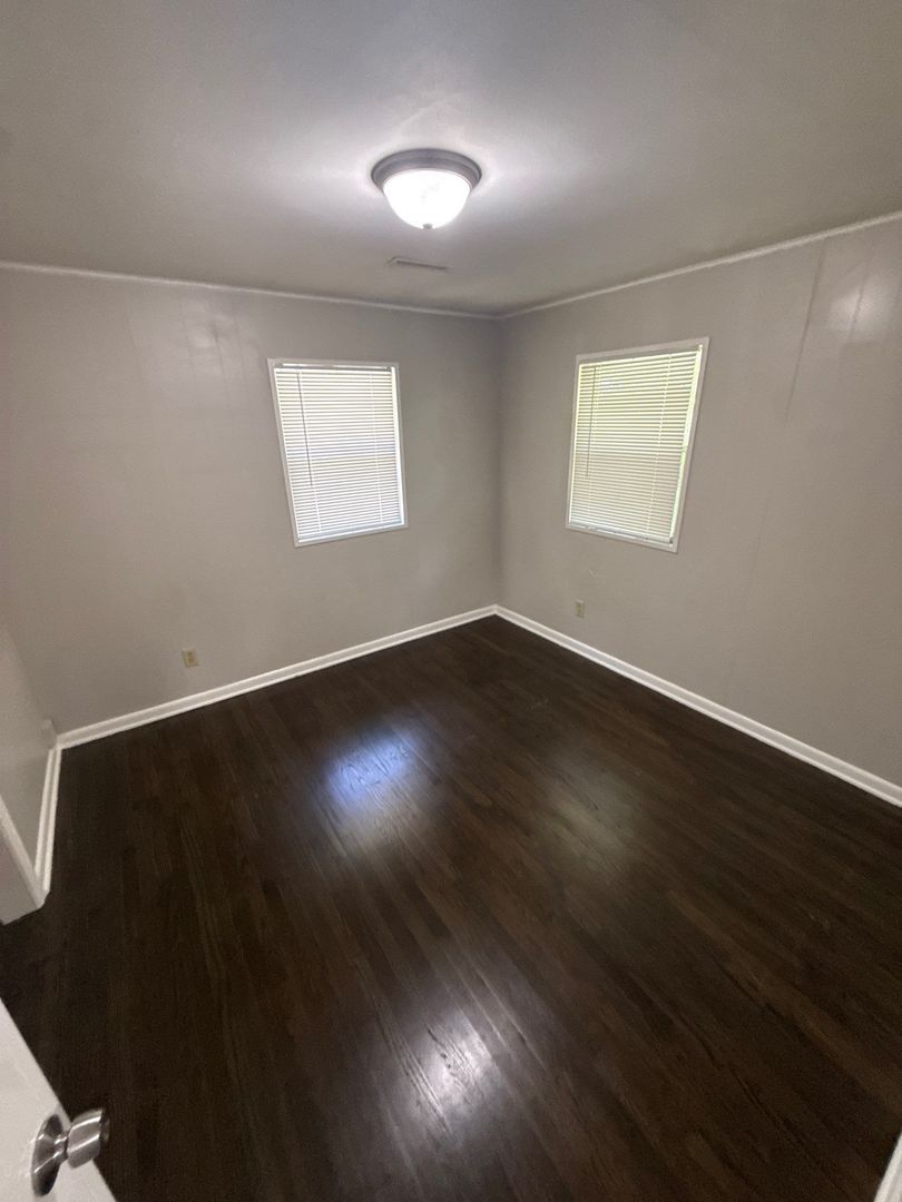 Independence House: 903  E Frederick St