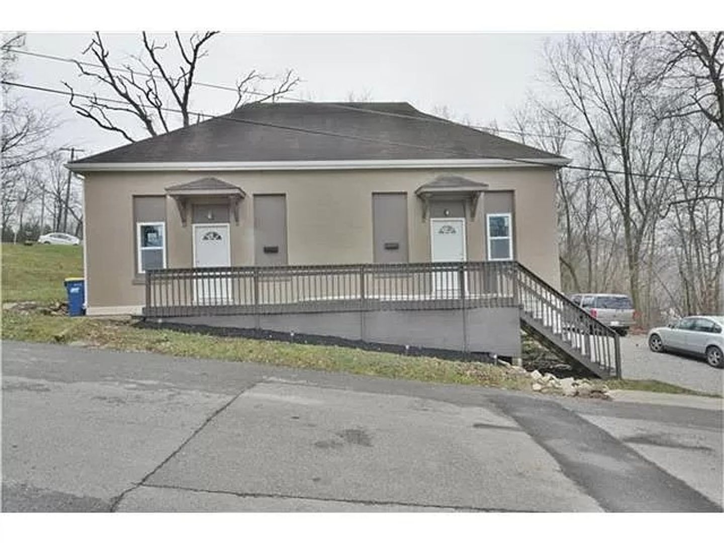 Excelsior Springs Apartment: 301 E Kansas St