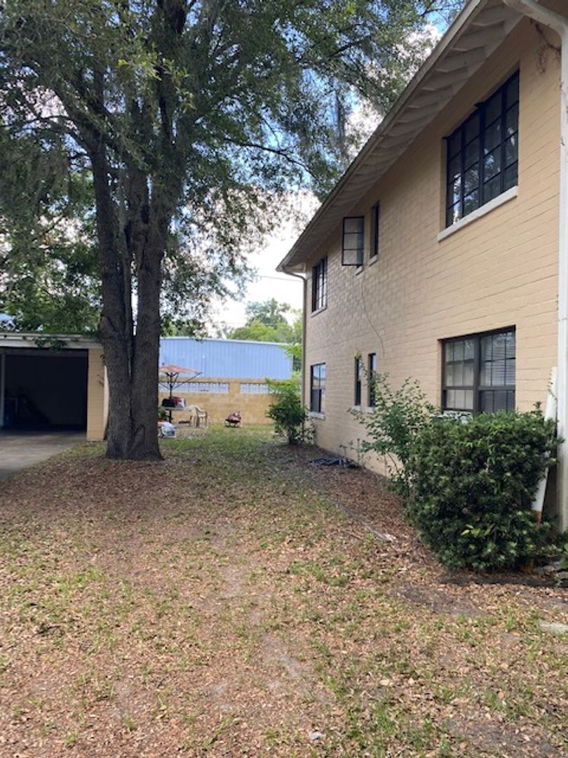 Gainesville Apartment: 1103 A-D NW 4th St