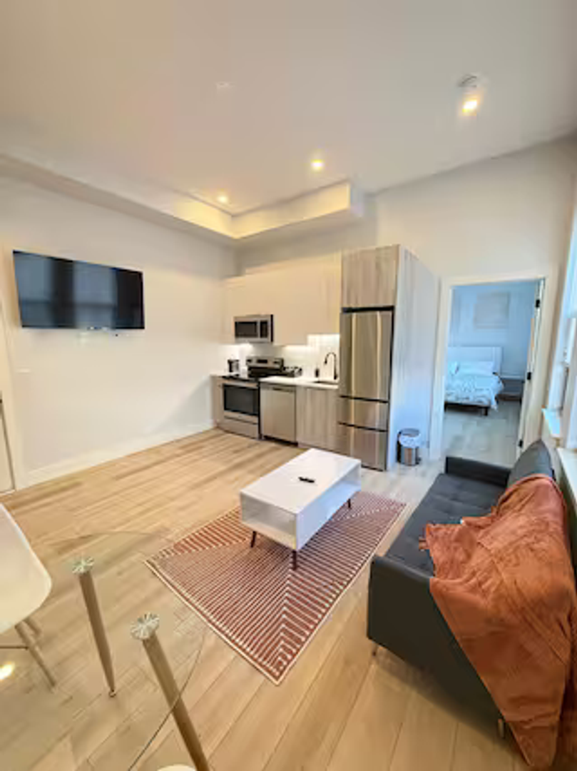 Philadelphia Apartment: 3439 Lancaster Avenue