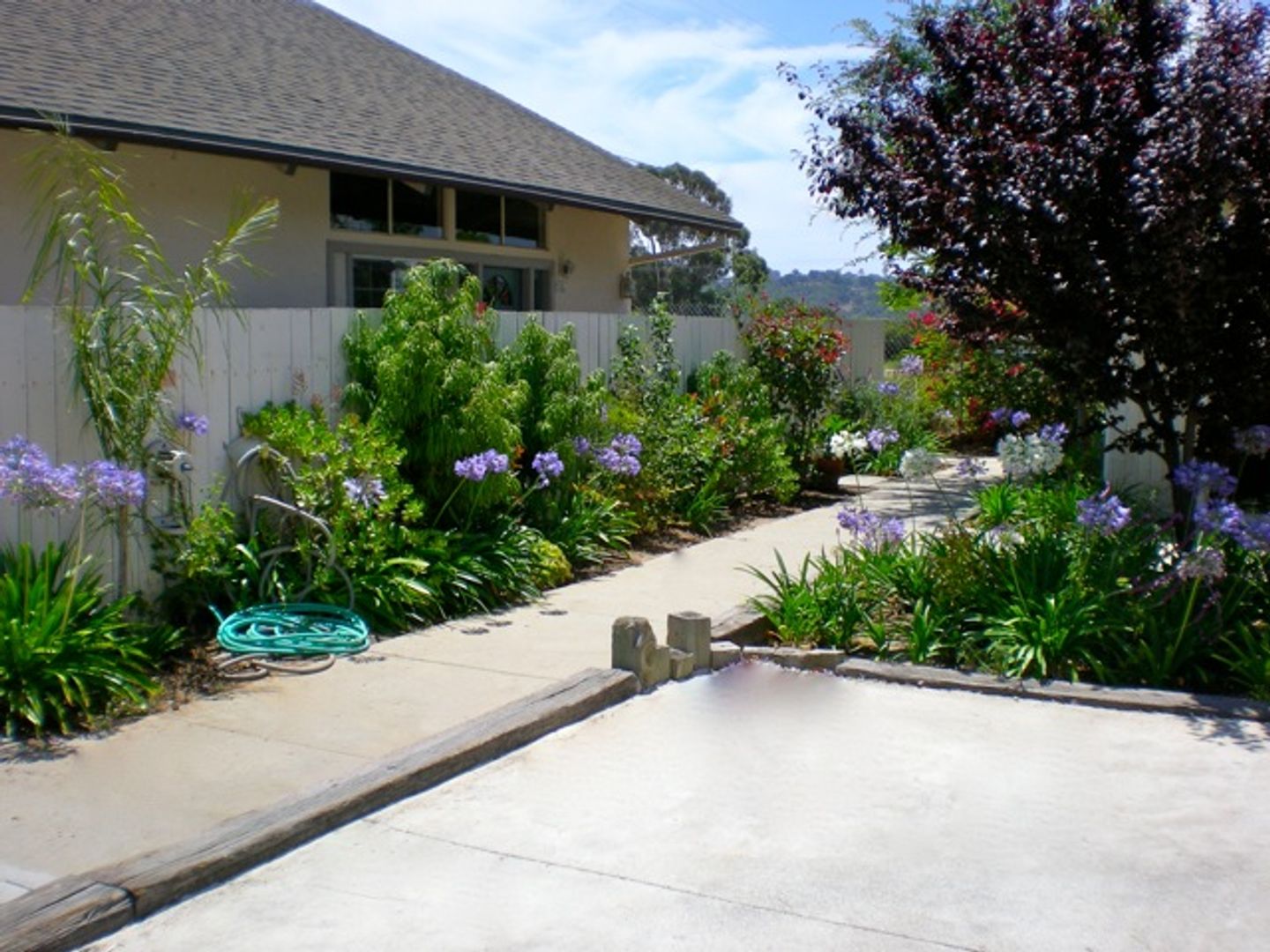 Santa Barbara Apartment: 4700 Dexter Drive