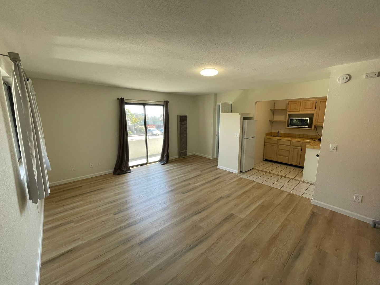 Goleta Apartment: 410 Ellwood Beach Drive