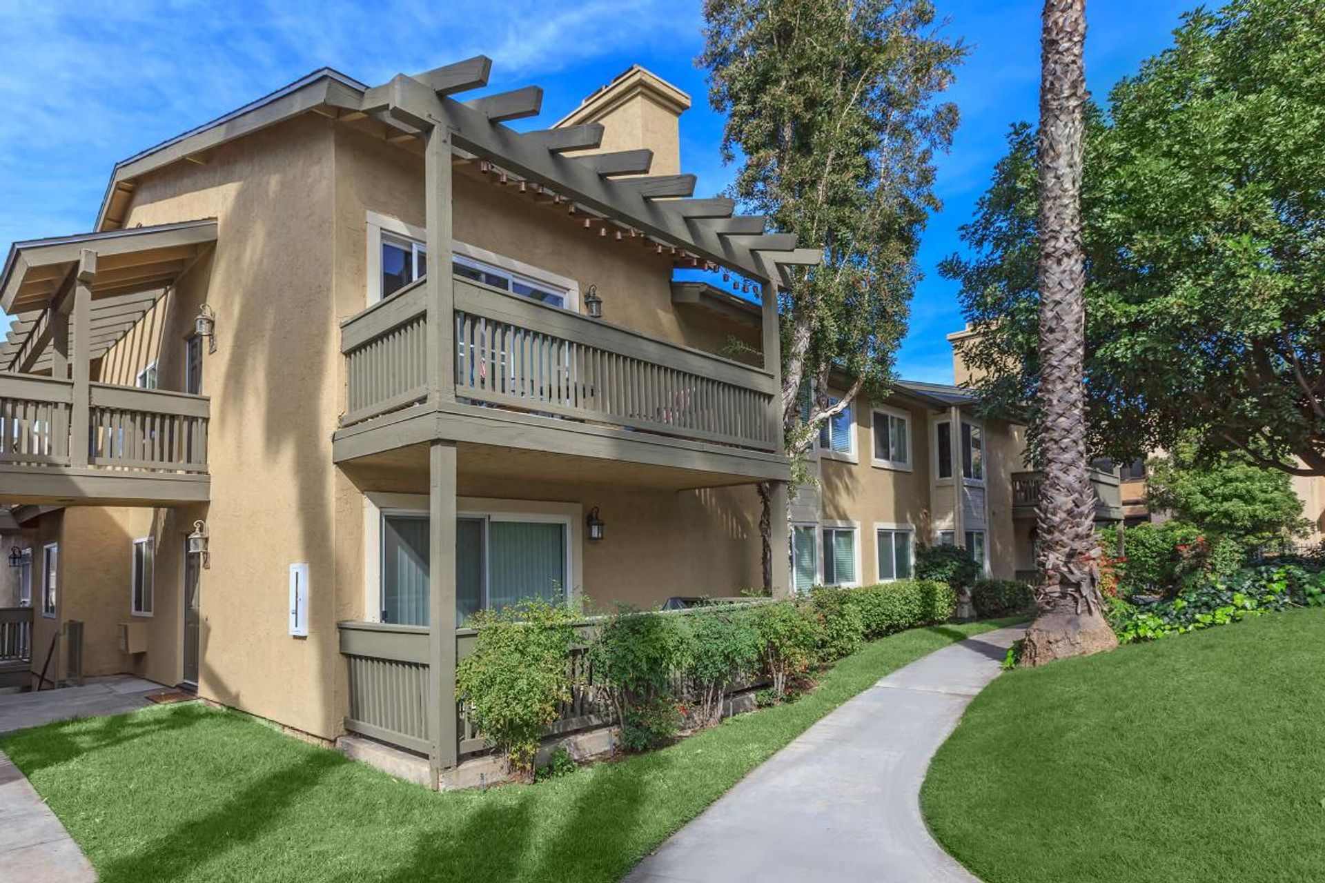 Escondido Apartment: 145 W. El Norte Parkway