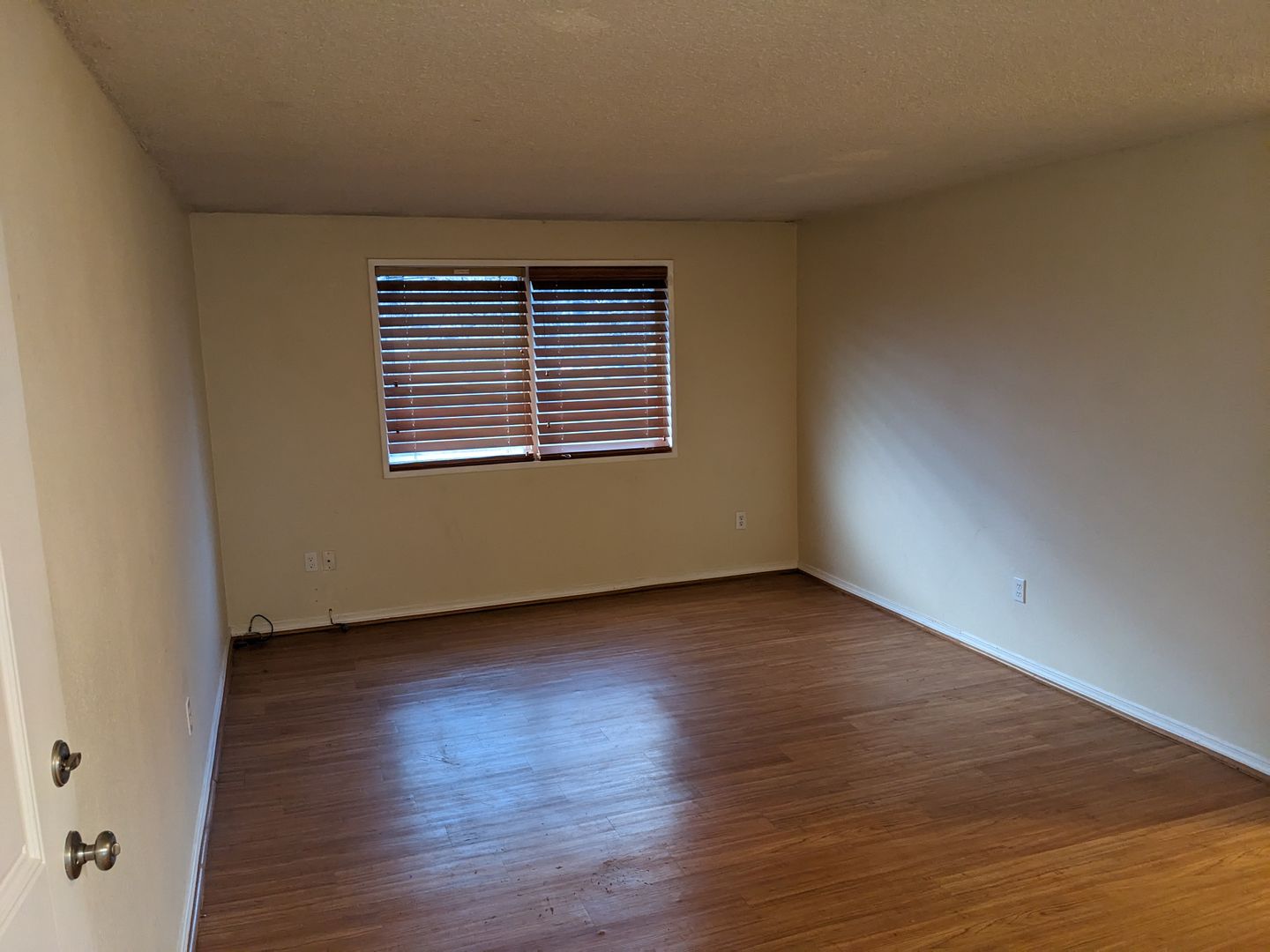 Camas Apartment: 812 SE Polk St