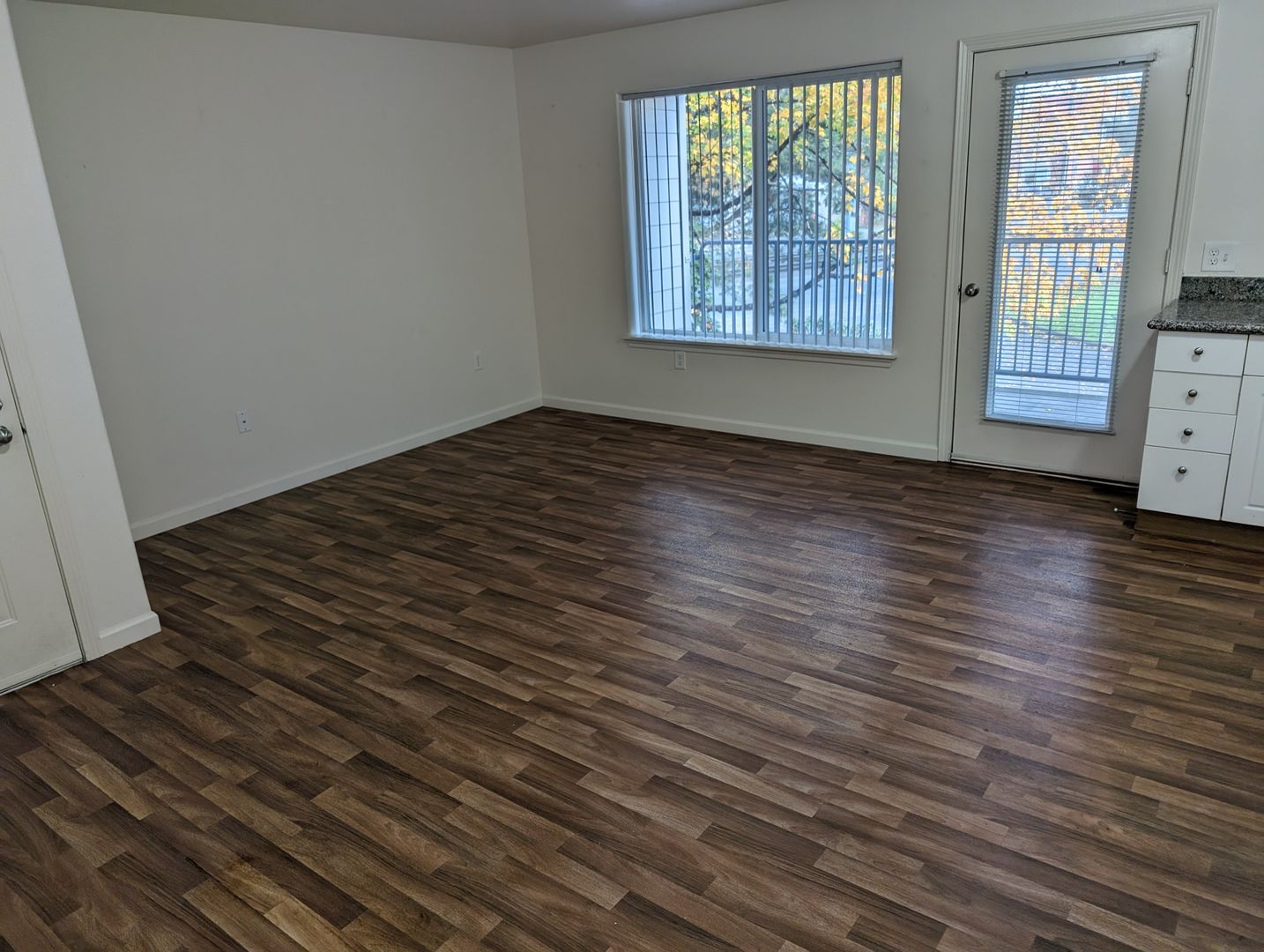 Portland Apartment: 768 SE 193rd Ave