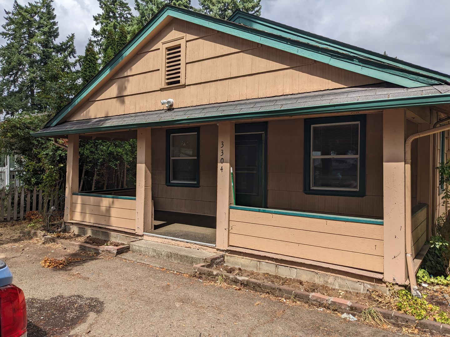 Vancouver Apartment: 3306-3312 E 18th St