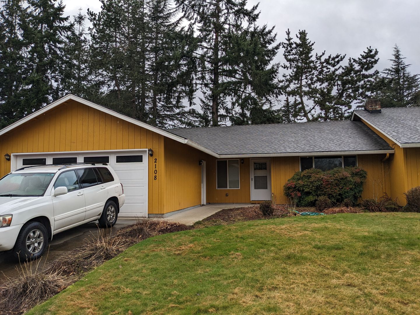 Vancouver House: 2108 SE 135th Ave