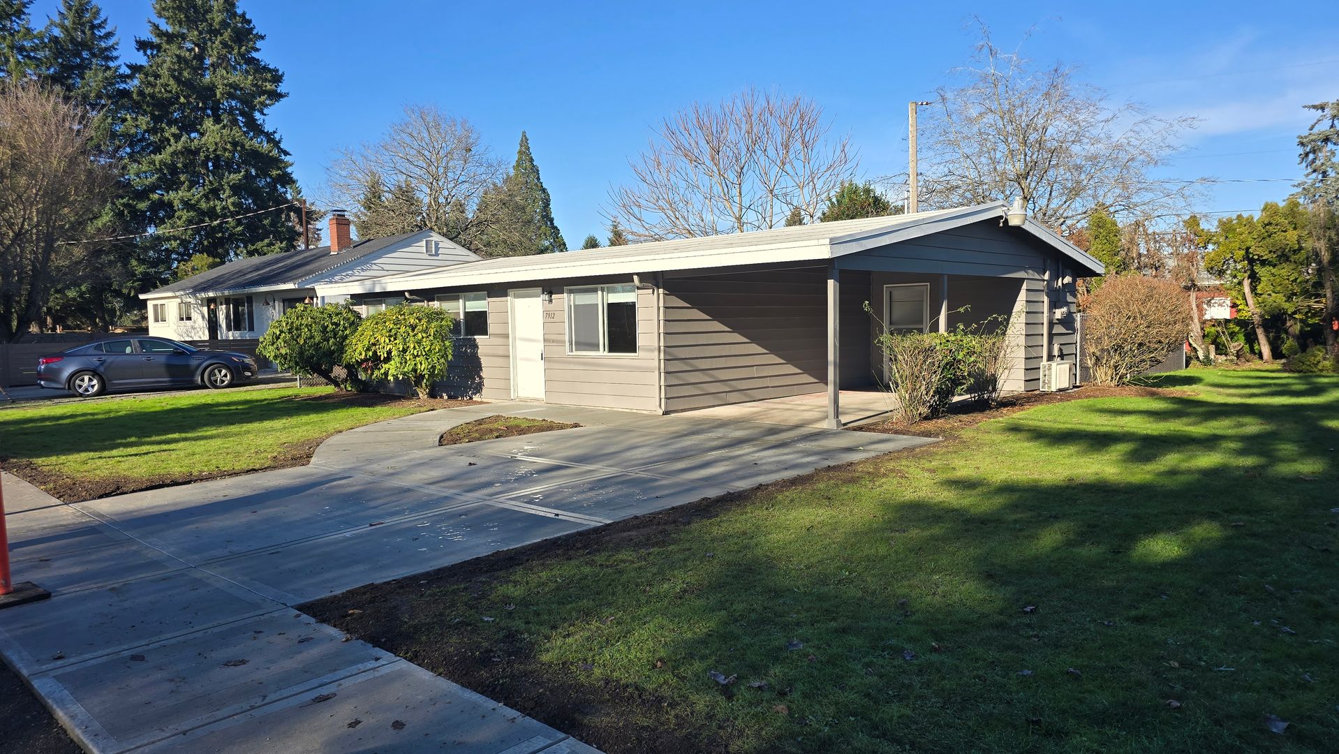 Vancouver House: 7912 MacArthur Blvd