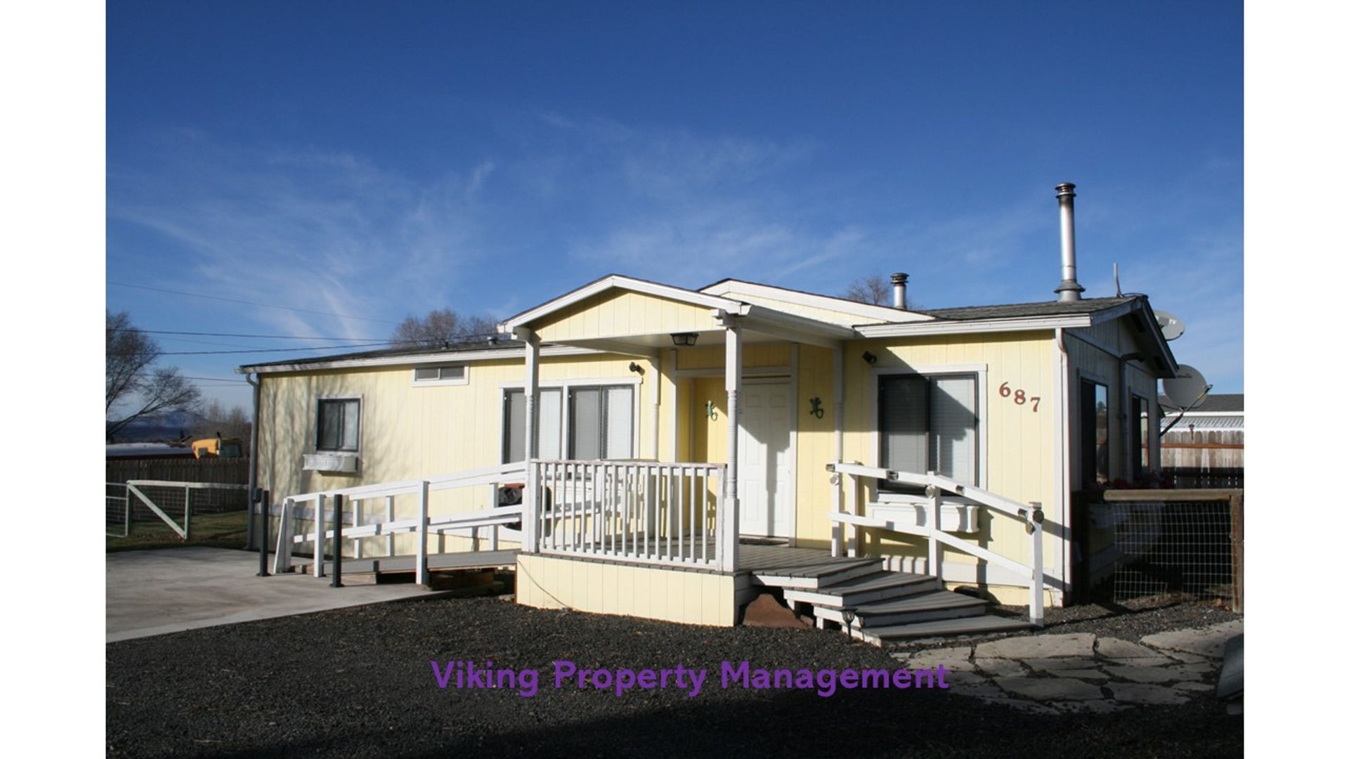 Prineville House: 687.NW Apollo Rd