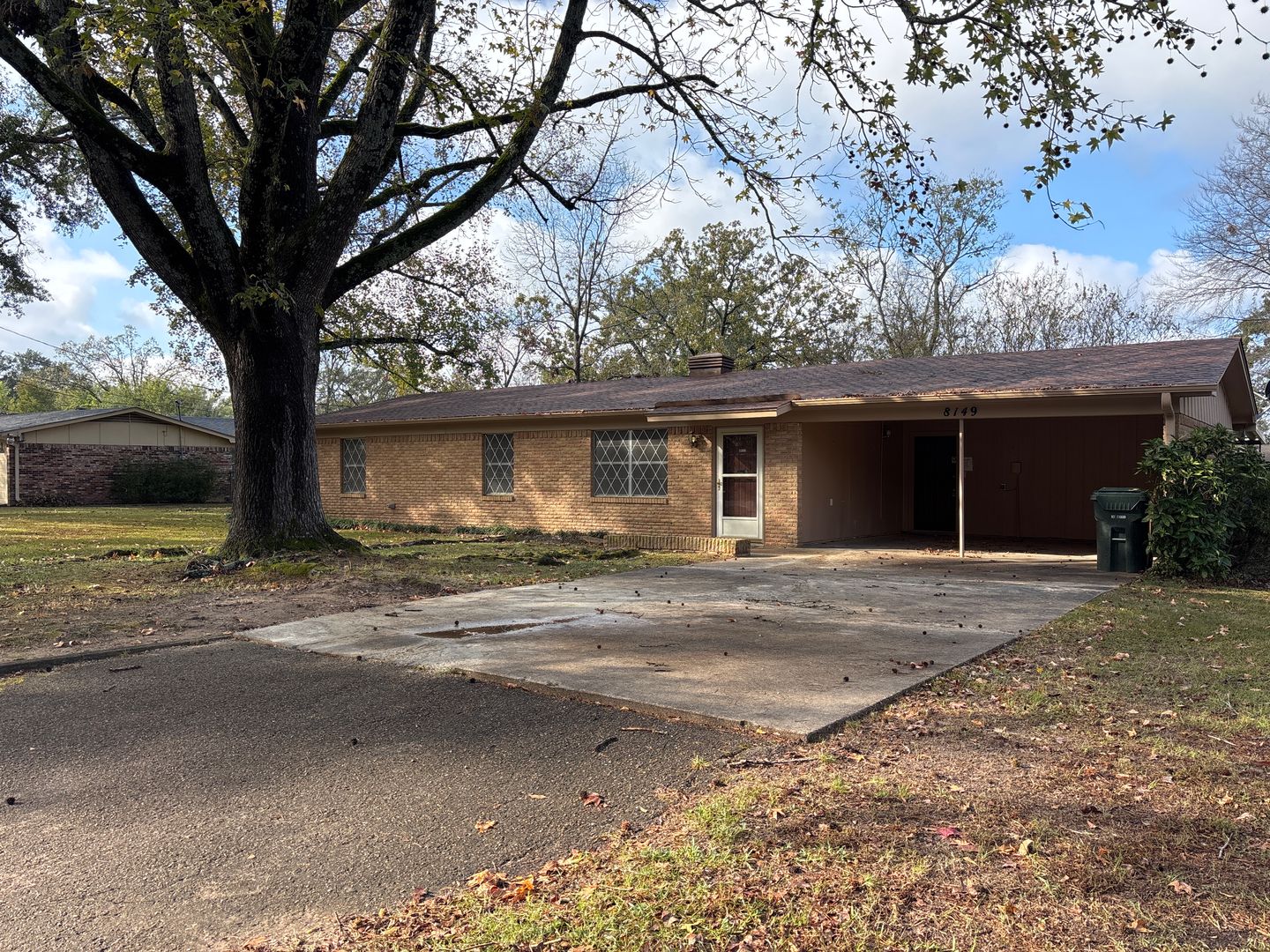 Tyler House: 8149 Karen