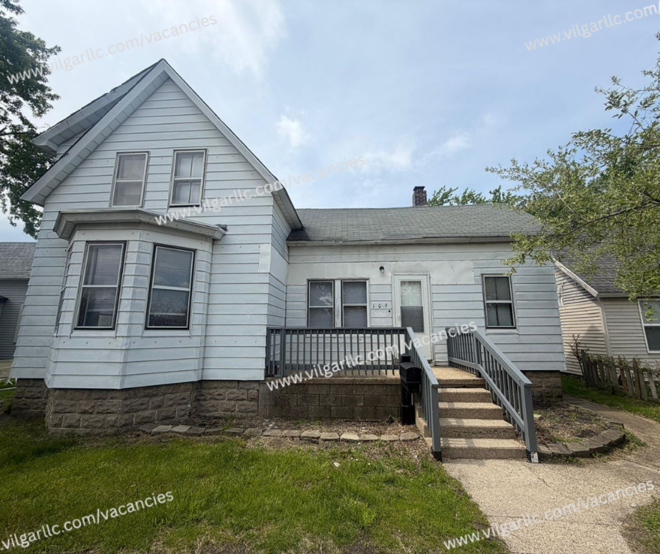 Michigan City House: 109 Columbia St