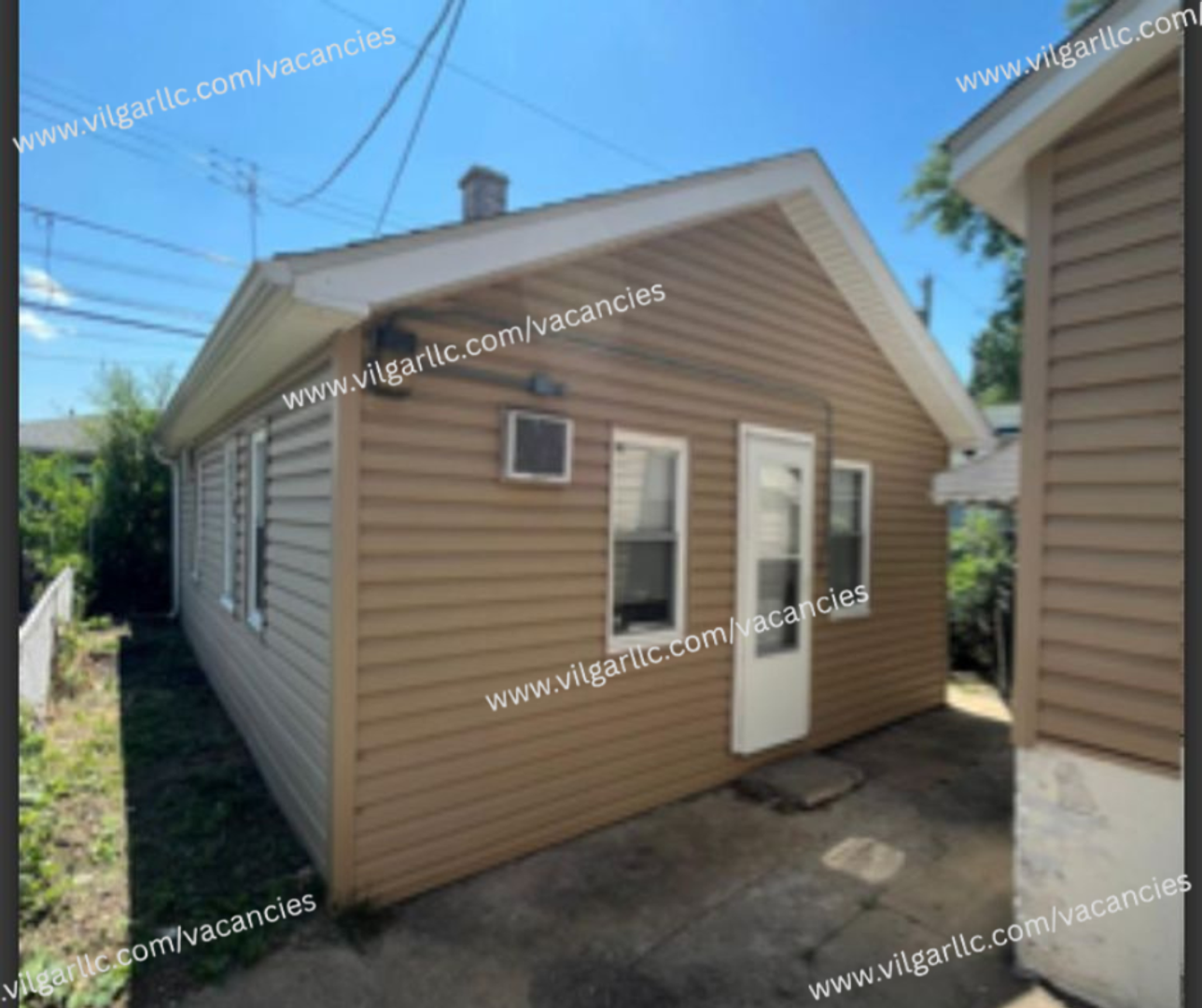 Hammond Apartment: 1334 Indiana St