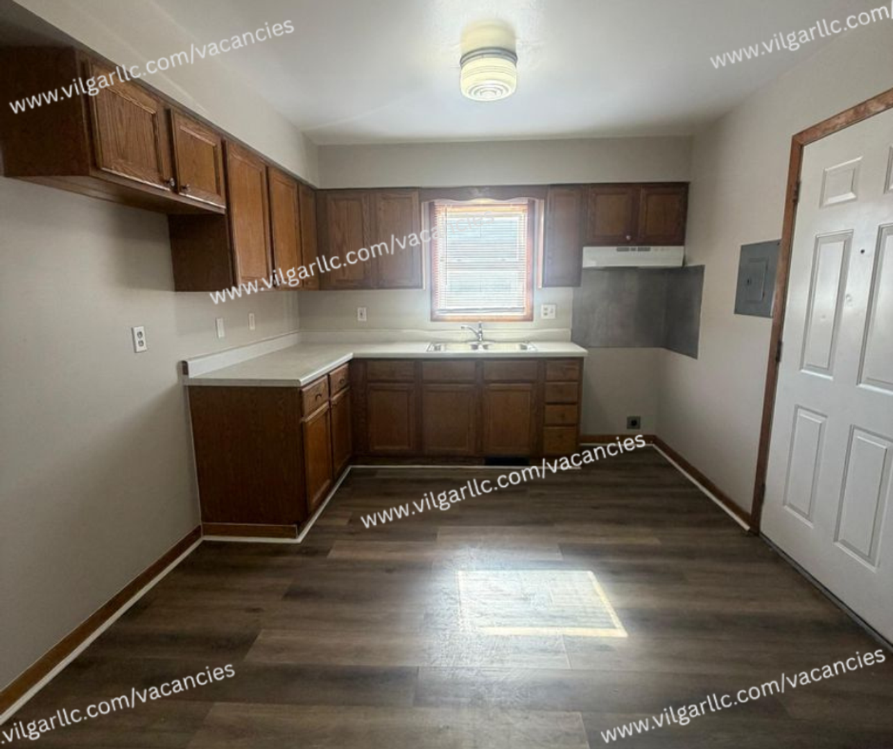 East Chicago Apartment: 3820 Alder St.