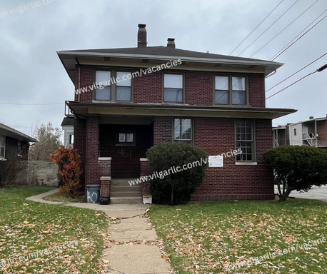 1 Large Bedroom, 1 High-End En Suite Bathroom unit in Gary, IN