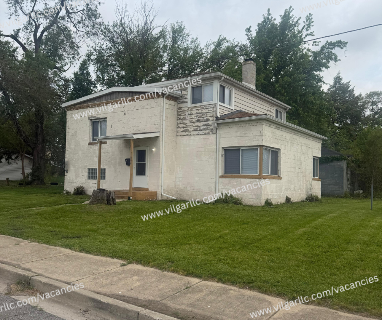 Gary House: 600 W 46th Ave