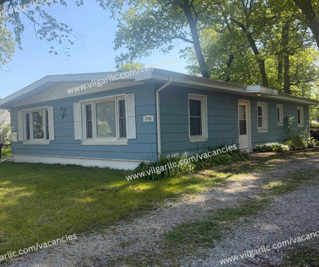 This is it! Cozy 1-bedroom Duplex Home in the heart of Portage.